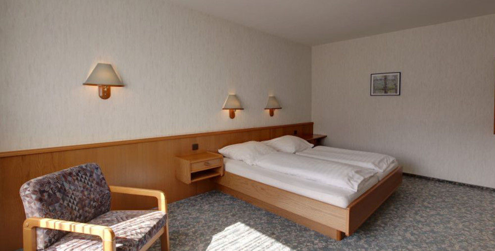 Hotel Restaurant Zum Jaegerheim Wendeburg Eksteriør billede